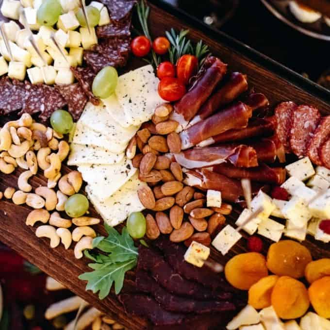 5 Tips To Help You Make The Best Charcuterie Boards + Low Carb Options – Two Sleevers