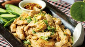 Sneak Peek: Garlic pepper chicken from Pai Chongchitnant’s new … – Eat North