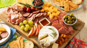How to Make a Charcuterie Board – What Is a Charcuterie Board – The Pioneer Woman