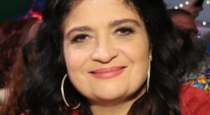 Here’s What Alex Guarnaschelli Is Making For Thanksgiving – Mashed