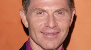Bobby Flay Weighed In On The Sugar In Tomato Sauce Debate – Tasting Table