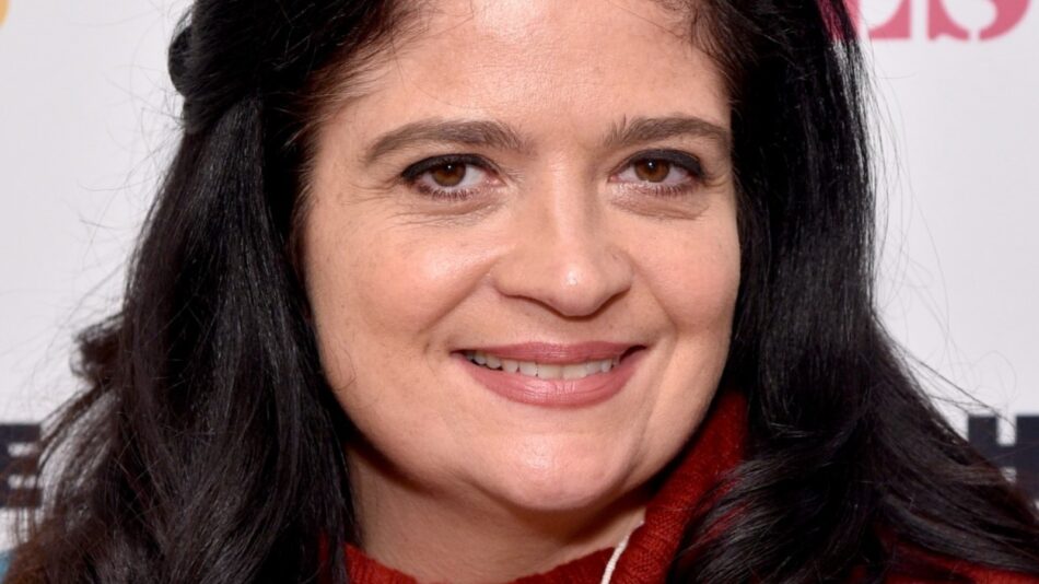 Here’s What’s On Alex Guarnaschelli’s Thanksgiving 2022 Menu – Mashed
