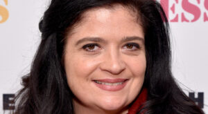 Alex Guarnaschelli’s Important Warning For Mixing Cookie Dough – Tasting Table