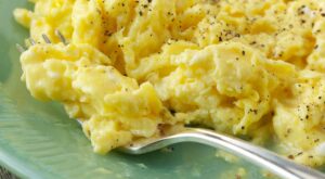 How to Make Perfect Scrambled Eggs the Right Way – Martha Stewart