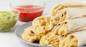 Cheesy Chicken Roll-Ups | 5-Ingredient Instant Pot Recipe | Jeffrey Eisner – Rachael Ray Show