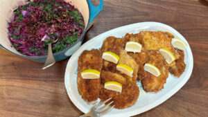 Chicken Schnitzel with Sweet & Sour Red Cabbage + Chili Crisp | Rachael Ray – Rachael Ray Show