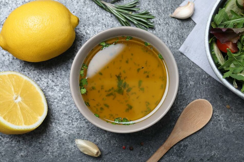 2-Ingredient Lemon Salad Dressing Recipe Proves That Simple Is … – 30Seconds.com