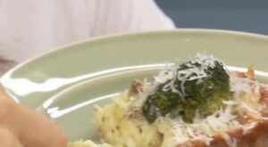 How to Make Jeff’s Holiday Sausage Strata | Umm, Jeff Mauro, we need to get our hands on this cheesy Sausage Strata ASAP 😫

#TheKitchen > Saturdays at 11a|10c

Save the recipe:… | By Food Network | Facebook
