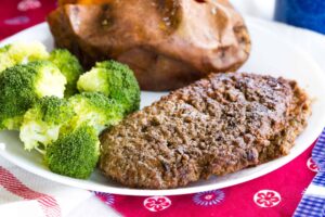 Easy Beef Cube Steak Recipe – No Flour or Breading!