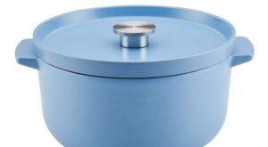 KitchenAid 6 qt. Blue Velvet Enameled Cast Iron Dutch Oven 48531 – The Home Depot