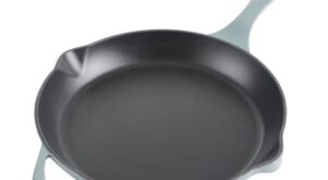 11 in. Round Enameled Cast Iron Skillet in Ombre Green 985118598M – The Home Depot