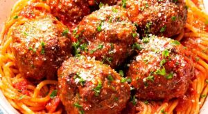 Italian Meatballs – Tender and Juicy