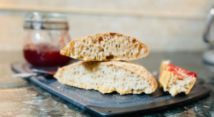5-Minute, 4 Ingredients Rustic Homemade Bread (Regular and Gluten Free)