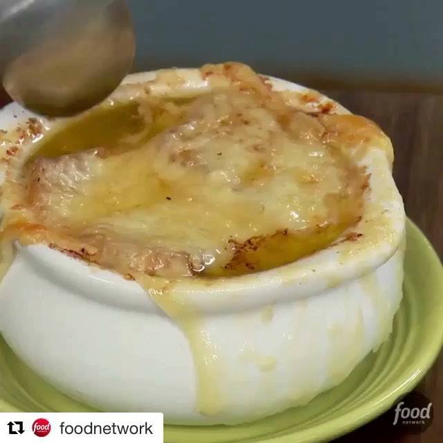 #TBT to this comforting French Onion Soup I made on #TheKitchen – still a favorite of mine! @foodnetwork #comfortfood | By Geoffrey Zakarian | Facebook