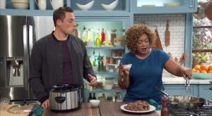 How to Cook the Perfect Beef Stew in a Slow Cooker (There’s Be… | Jeff Mauro and Sunny Anderson lead the way again – this time with their Slow Cooker Beef Stew recipe!

More soups, stew and chillis: http://fdntwrk.tv/5jvhu | By Food Network UK | Facebook