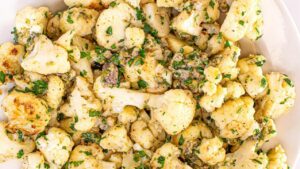 Pan-Seared Cauliflower with Anchovies & Capers | Geoffrey Zakarian | This pan-seared cauliflower from Chef Geoffrey Zakarian is deceptively simple to make. 

FULL RECIPE > https://rach.tv/2s42Dsh | By Rachael Ray Show | Facebook