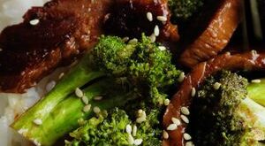 Easy Beef and Broccoli | Easy Beef and Broccoli – The BEST and EASIEST beef and broccoli made in 15 min from start to finish. And yes, it’s quicker, cheaper and healthier than… | By Damn Delicious | Facebook