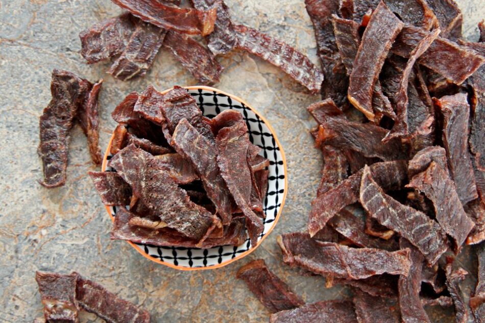 How to Make Easy DIY Beef Jerky Treats for Dogs – Dalmatian DIY