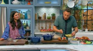 How to Make Jeff’s Famous Chicken Salad Croissant | We love a creamy chicken salad on a buttery, flaky croissant any time of the year 😍🥐 

Watch #TheKitchen, Saturdays at 11a|10c and subscribe to… | By Food Network | Facebook