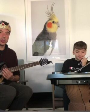 On todays #LiveMusicMonday, I’m wearing a crown because I’m the KING of jammin’! Check out me and Lo, and that awesome bird by Leila Jeffreys! What do… | By Jeff Mauro | Facebook