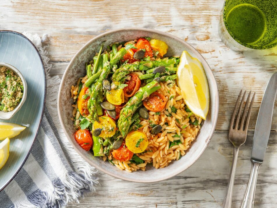 How to make a vegan orzo bowl full of spring flavours