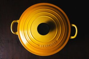 How to Clean the Burned Bottom of a Le Creuset Pot