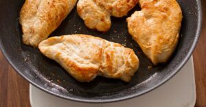 How to Cook Chicken Breasts in a Pan So They Don’t Dry Out