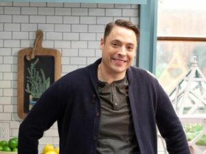 One-on-One with Jeff Mauro from The Kitchen | The kitchen food network, Jeff mauro, Food network recipes