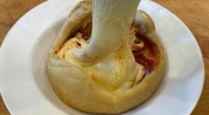 Chicago Pizza Pot Pie | Recipe | Pizza pot pie, Food network recipes, Pot pie