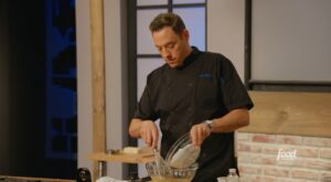How to Make Jeff’s Blueberry Pastry Pockets with Lemon Poppy Seed Glaze | Jeff Mauro whips up a toaster pastry-style treat with a decadent blueberry filling, lemon poppy seed glaze and a sprinkling of candied cashews. 😍… | By Food Network | Facebook