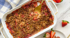 Strawberry Rhubarb Crisp Recipe – Tasting Table
