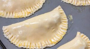 This easy recipe for empanadas uses ground beef, pie crust and cheese. So easy to make you can prepare th… | Beef empanadas recipe, Empanadas recipe, Beef empanadas