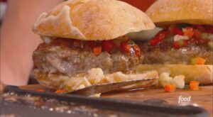 How to Make Jeff’s Fried Meatball Sandwiches with Giardiniera | Jeff Mauro puts a spin on a family recipe for this hearty sandwich that uses THREE types of meat and a favorite Chicago relish! Droooling over here 🤤🥪… | By Food Network | Facebook
