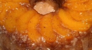 Peach cobbler   pound cake | Peach dessert recipes, Pound cake recipes easy, Delicious cake recipes