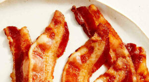 How to Cook Bacon (in the Oven)