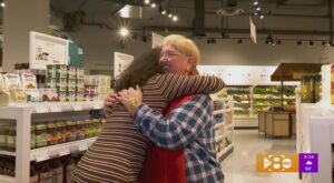 Hannah Goes Grocery Shopping with Restaurateur Lidia Bastianich