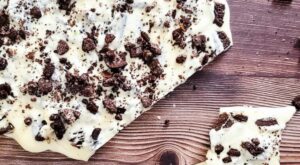 OREO BARK | Chocolate almond bark, Oreo, Almond bark recipes