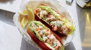 Butter-Poached Lobster Rolls with Spicy Sauce Recipe