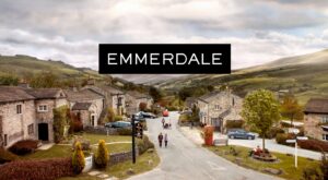 Emmerdale legend congratulated by fans after swapping UK for luxury lifestyle