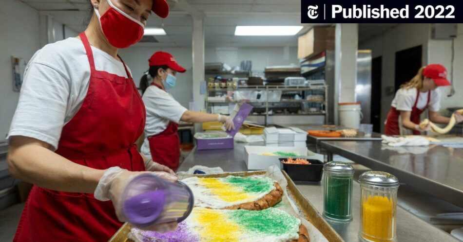 In New Orleans, King Cake Is a Way to Make Joy (Published 2022)