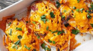 This Steakhouse Copycat Alice Springs Chicken Recipe Is in High Demand | Poultry | 30Seconds Food