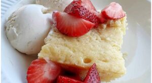 Strawberries and Sprite Cake