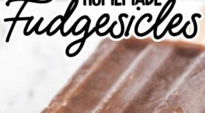 These delicious chocolatey fudgesicles consists of rich chocolate pudding is mixed with fresh … | Healthy popsicle … – Pinterest