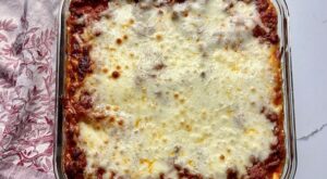Cheesy lasagna in a jiffy