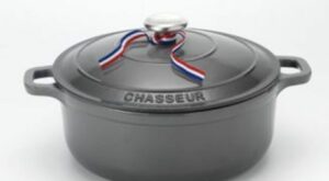 Chasseur French Enameled Cast Iron 6.25 Qt. Round Dutch Oven | Dulles Town Center
