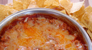 Easy Beef and Rice Enchilada Dip