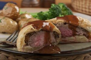 Easy Beef Wellington | Recipe | Easy beef wellington, Beef wellington, Easy beef
