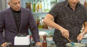 How to Make Jeff’s Monster Mac & Cheese | You know it’s almost Halloween when Jeff Mauro and Geoffrey Zakarian make MONSTER MAC AND CHEESE 😱😱😱

#TheKitchen > Saturdays at 11a|10c.

Get the… | By Food Network | Facebook