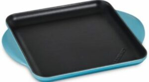 Le Creuset 9.5″ Enameled Cast Iron Square Griddle Pan | The Shops at Willow Bend