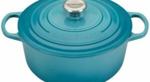 Le Creuset Signature Enameled Cast Iron 5.5 Qt. Round Dutch Oven | The Shops at Willow Bend